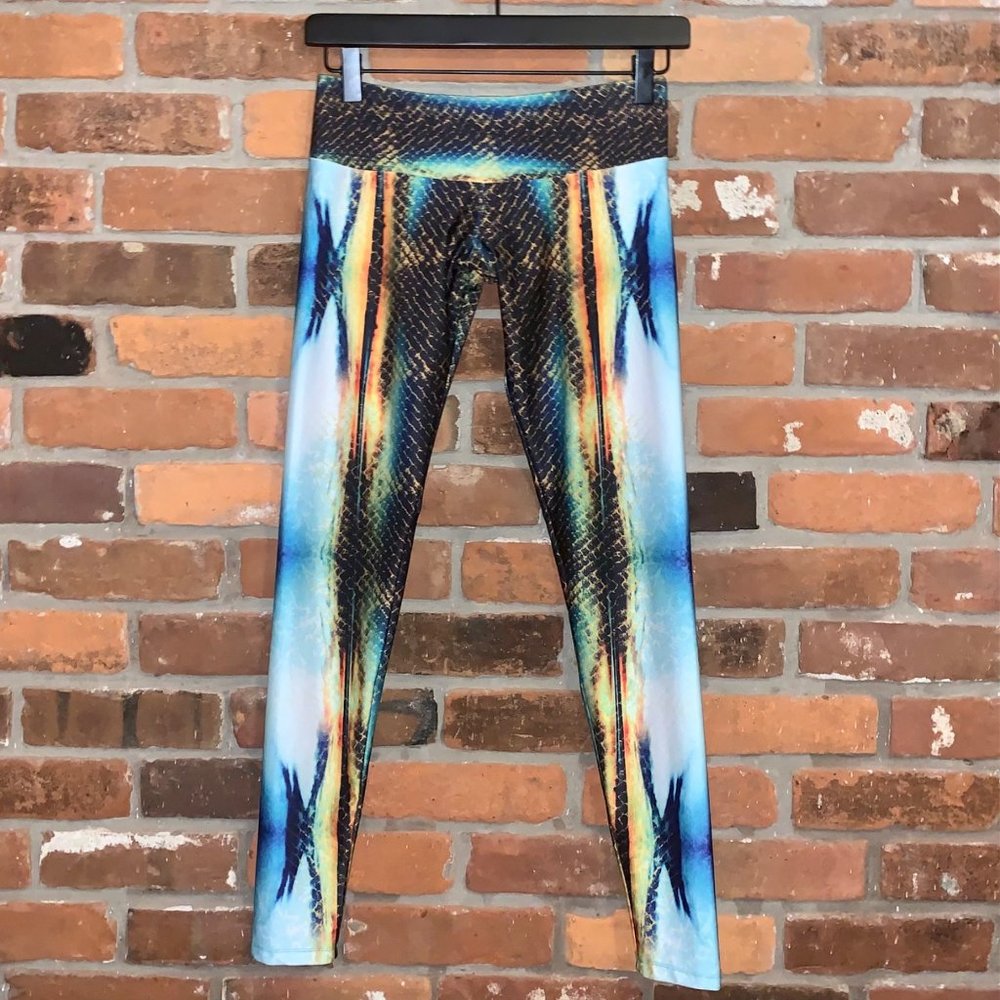 The OM Collection Colorful Snakeskin Leggings Size XS